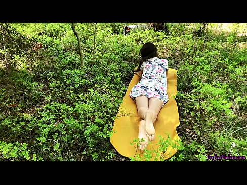 ❤️ Stranger on Tinder masturba a miña coña e fode apaixonadamente no bosque ❤️ Porno en nós ️❤